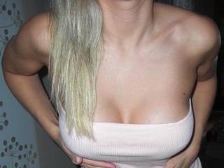 Stacy - Anal-Sex, Devot, Dominant, Fesselspiele, Natursekt, Schlucken, Sexspielzeug, Live-Dates sind meine sexuellen Vorlieben!
