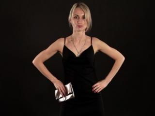 Selleste - Fetisch, Gruppensex, Oralsex, Outdoor, Rollenspiele, Spanking, Swinger, Tattoos, Voyeurismus, Wachs-Spiele sind meine sexuellen Vorlieben!