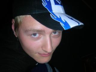 Geiler Gayboy - Anal-Sex, Gangbang, Gruppensex, Oralsex, Outdoor, Parkplatz-Sex, Pornographie, Schlucken, Live-Dates sind meine sexuellen Vorlieben!