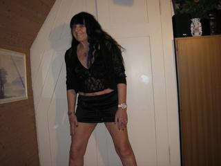 queenofswiss - Anal-Sex, Fesselspiele, Gangbang, Gruppensex, Lack und Leder, Oralsex, Outdoor, Sexspielzeug, Live-Dates sind meine sexuellen Vorlieben!
